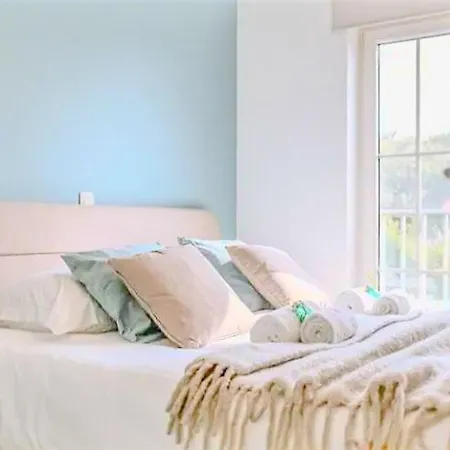 Cozy With Garden And Terrace Apartment